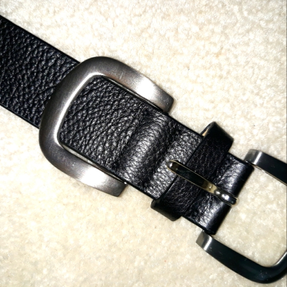 Talbots men's black leather belt. Size 39